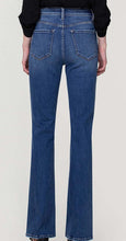 Skyler Med Wash Boot Cut Vervet Jeans