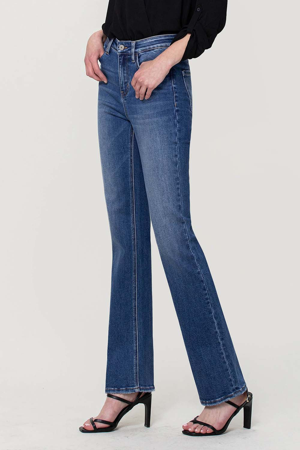 Skyler Med Wash Boot Cut Vervet Jeans